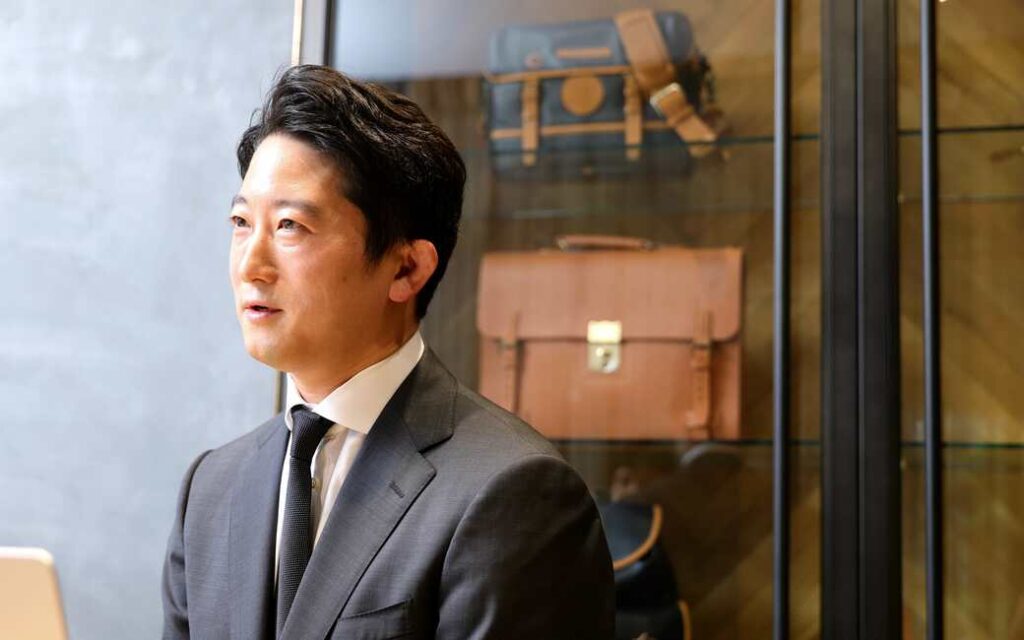 吉田カバン社長吉田幸裕の身長は?プロフィール・経歴・人物像を解説 | メルカリミニマルライフ